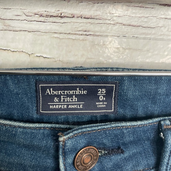 Abercrombie & Fitch Harper ankle raw hem jeans 25 - Picture 6 of 10